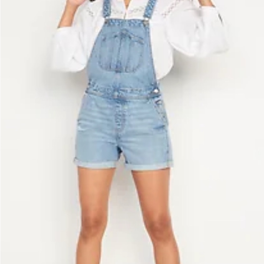 GAP Slouchy Straight Jean Short Overalls Small